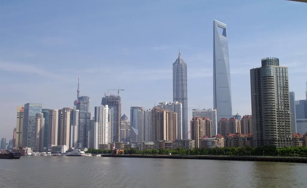 上海市S20外环高速发生集卡自燃事故有人员伤亡吗?