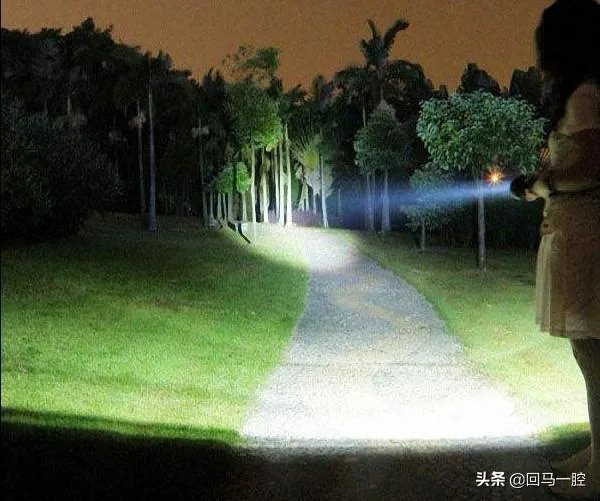 如何看美新闻媒体要求政府就解散和关闭德特里克堡进行全面解释呢?