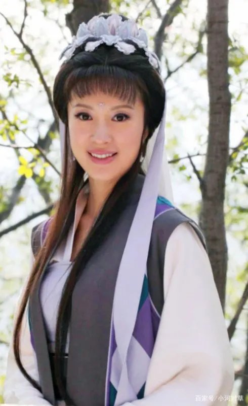 为什么金巧巧总是在演公主的角色？