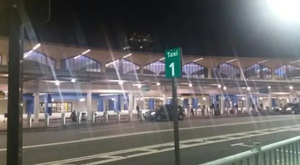 100多名中国乘客滞留美国,他们该怎么办?