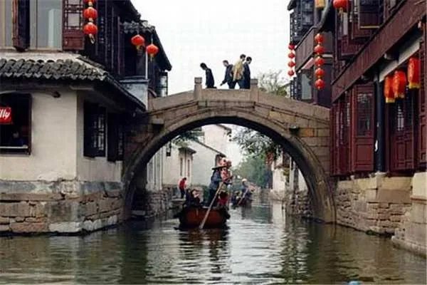 请问上海到周庄怎么坐车最快?以及周庄的景点介绍,谢谢。
