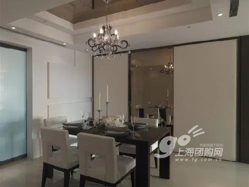 彪悍小美女5万装95平时尚雅居 静候网友品评