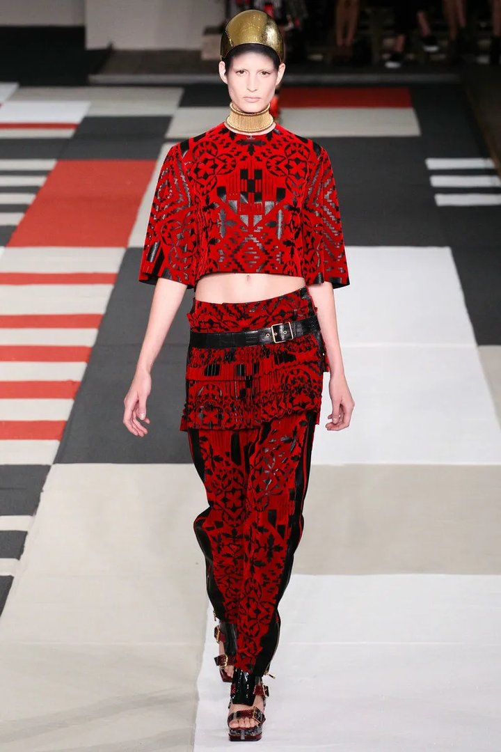 【设计快讯】巴黎时装周直击-2！Alexander McQueen 2014春夏女装