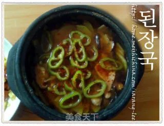 朝鲜美食—酱香浓郁的朝鲜大酱汤 된장국