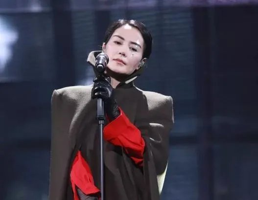 王菲马云合唱如果云知道,他们俩为何能“走”到一起唱歌?
