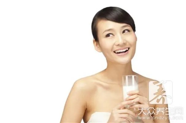 喝牛奶可以美白吗