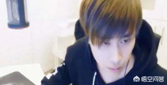 B站UP松鼠发布道歉,当年锤卢本伟的视频可能出错了,你觉得卢本伟当年真的开挂了么?