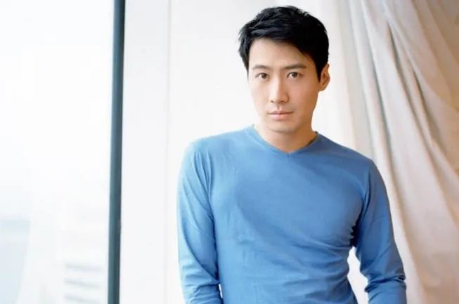 四大天王三个都是女儿奴只有他落单至今孤独一人...
