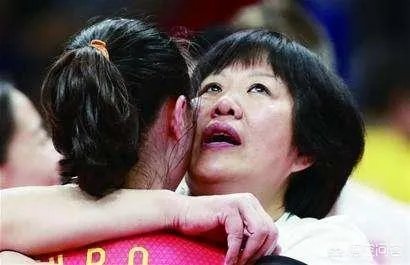 郎平虽然是女排球皇,但平常待人完全没有什么架子吗?