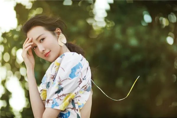 王鸥状告杨幂粉丝索赔28万无关刘恺威,她们恩怨怎么这么深?