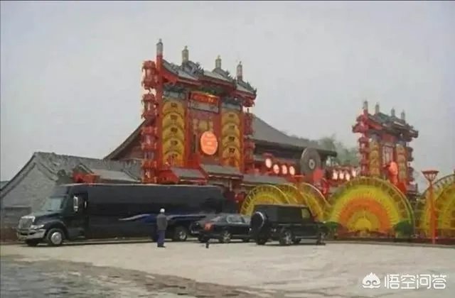 赵本山房车曝光，车长超11米，里面什么样？