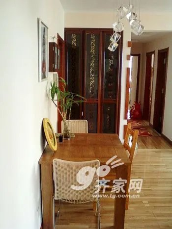 80后辣妈真伤不起 3.9万DIY自装80平时尚3居