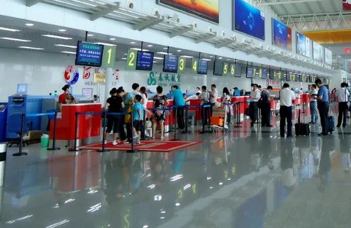 欠数千万老赖冒充军人乘飞机,最后他是被如何处置的?