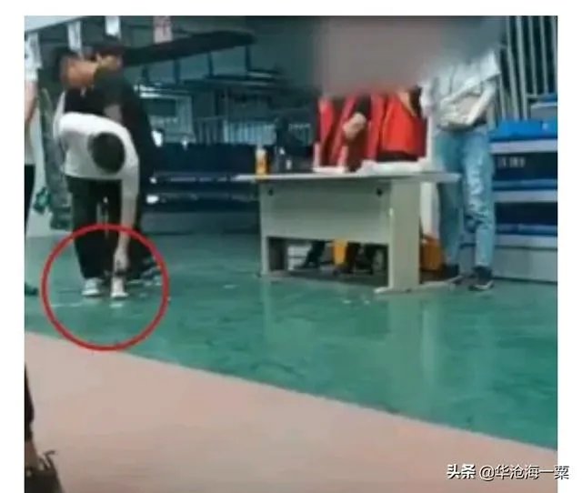 昆山世硕扔证件是怎么回事?
