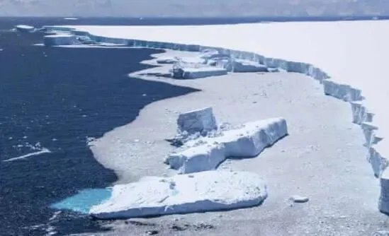 世界最大冰山已融化分裂是怎么回事 科学家:和气候变暖无关
