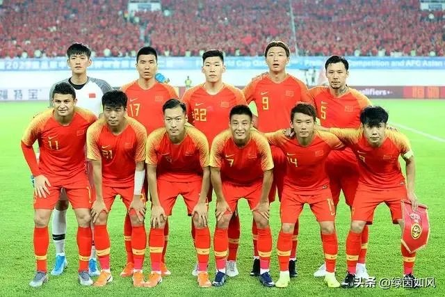 感人!中国女足6:1大胜,泰国球迷高喊武汉加油,你怎么看?