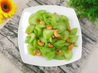 西芹腰果