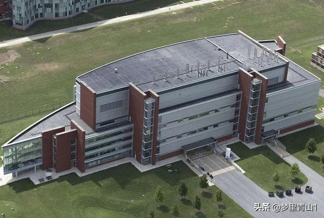 如何看美新闻媒体要求政府就解散和关闭德特里克堡进行全面解释呢?
